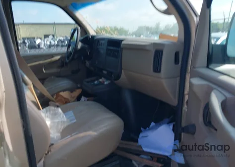 2006 Chevrolet Express Work Van из США, поврежденный, VIN 1GCHG35U061124851